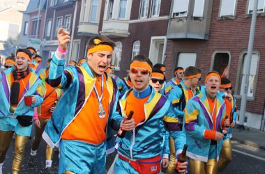 Rosenmontagszug in Eupen 2015
