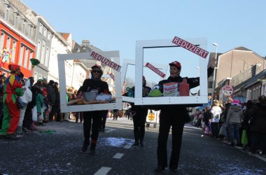 Rosenmontagszug in Eupen 2015