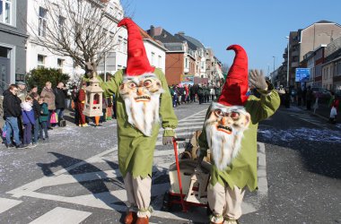 Rosenmontagszug in Eupen 2015