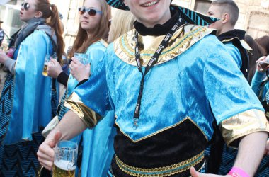 Rosenmontagszug in Eupen 2015