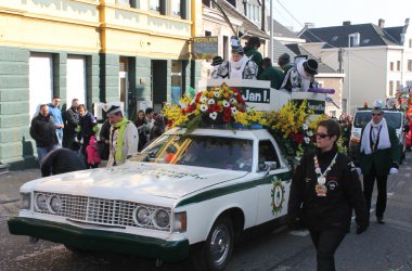 Rosenmontagszug in Eupen 2015