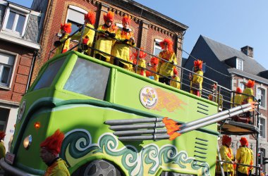 Rosenmontagszug in Eupen 2015