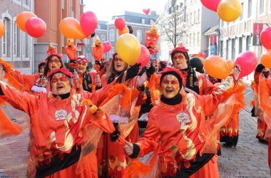 Rosenmontagszug in Eupen 2015