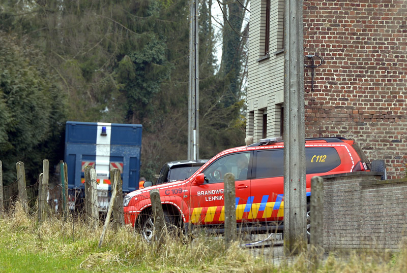 Lennik: Feuerwehr am Ort des Geschehens