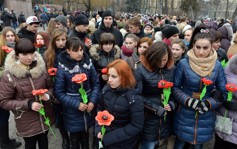 Ein Jahr nach den blutigen Ausschreitungen auf dem Maidan: In Lwiw gedachten die Menschen bereits am Donnerstag der Toten