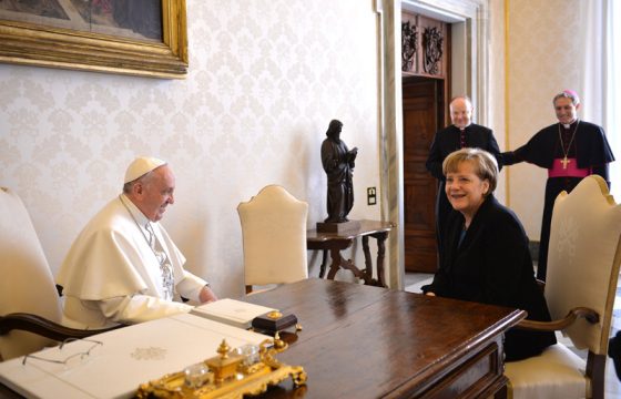 Papst Franziskus empfängt die deutsche Kanzlerin Angela Merkel zu einer Privataudienz