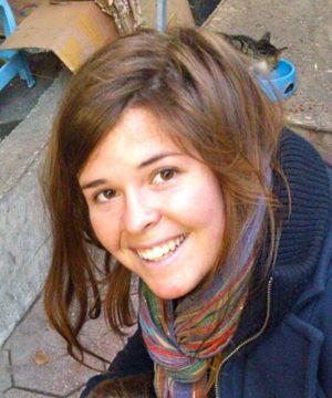 Kayla Jean Mueller (undatiert)