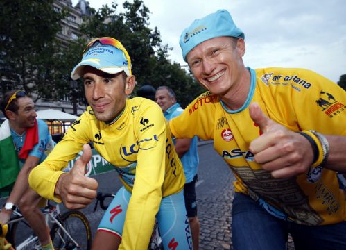 Vincenzo Nibali und Astana-Chef Alexandr Winokurow im Ziel der Tour de France 2014
