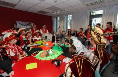 Prinz Jeremy I. von Büllingen mit seinen Pagen Sarah und Sidney beim BRF