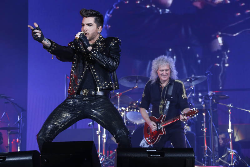 Sänger Adam Lambert und Gitarrist Brian May am 26.1. in Paris