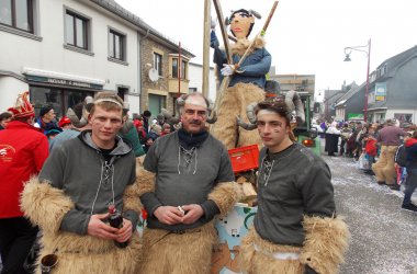 Rosenmontagszug in Büllingen 2015