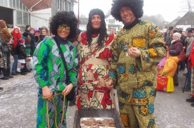 Rosenmontagszug in Büllingen 2015