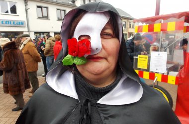 Rosenmontagszug in Büllingen 2015