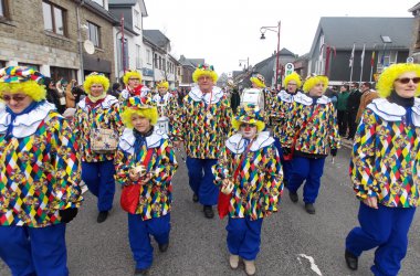 Rosenmontagszug in Büllingen 2015