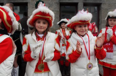 Rosenmontagszug in Büllingen 2015