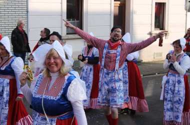 Rosenmontagszug in Kelmis 2015
