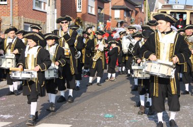 Rosenmontagszug in Kelmis 2015