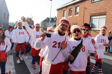 Rosenmontagszug in Kelmis 2015