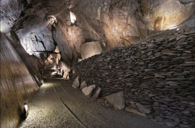 Schieferstollen in Recht