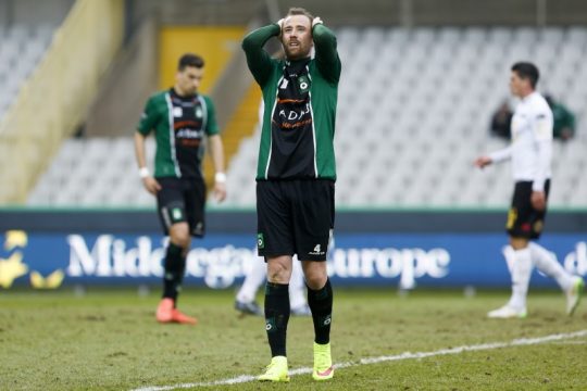 Bart Buysse kann es nicht fassen: Cercle Brügge verliert nach 2:0-Führung 2:3 und muss in die POIII