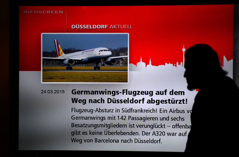 Germanwings-Airbus von Barcelona nach Düsseldorf abgestürzt (24.3.2015) - Bild: Sascha Schuermann/AFP