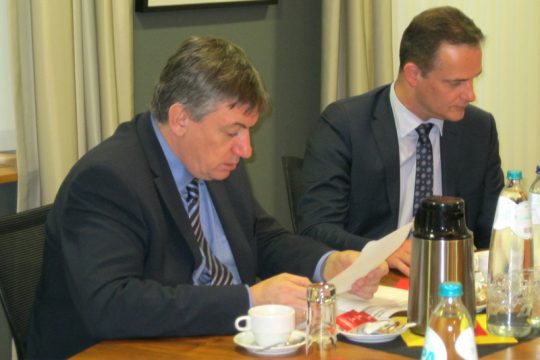 Innenminister Jan Jambon und Ministerpräsident Oliver Paasch im März 2015 in Eupen