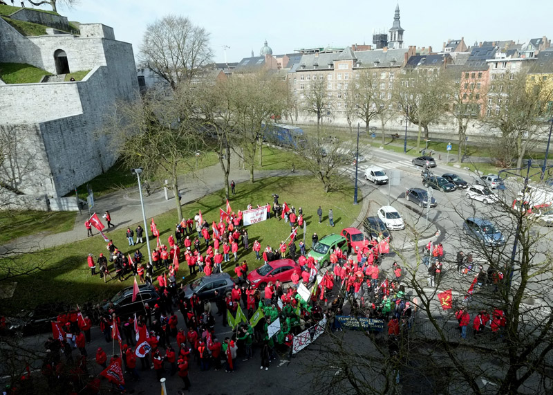 Gewerkschaftskundgebung vor der Brüsseler Oper