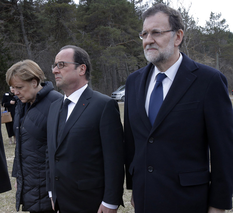Angela Merkel, François Hollande und Mariano Rajoy an der Absturzstelle des Germanwings-Airbus'