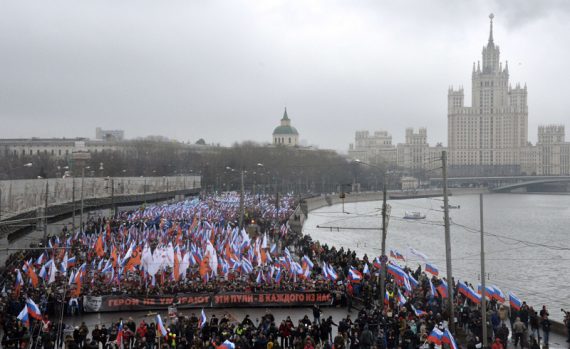 Trauermarsch: Moskau erinnert an den ermordeten Oppositionspolitiker Boris Nemzow