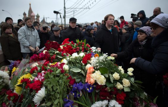 Blumen für Boris Nemzow