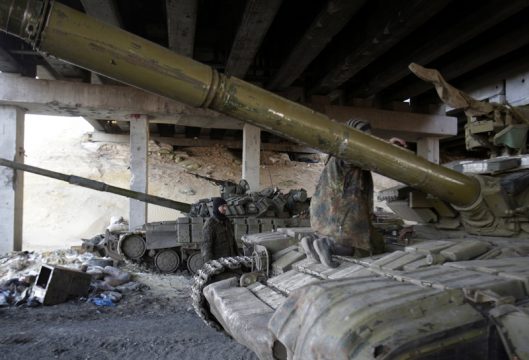 Panzer des ukrainischen Militärs in der Region Donezk (25.2.)