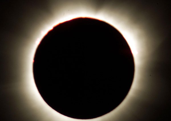 Sonnenfinsternis über Europa und Nordatlantik