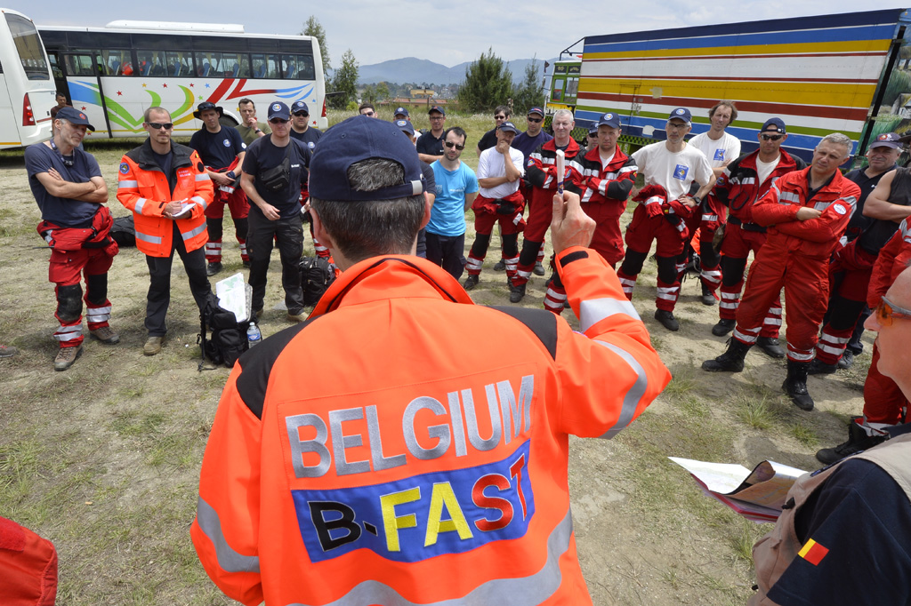 B-Fast in Kathmandu: Letztes Briefing vor der Abfahrt nach Gorka (Mittwochmorgen)