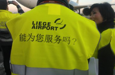Chinesen am Flughafen Bierset