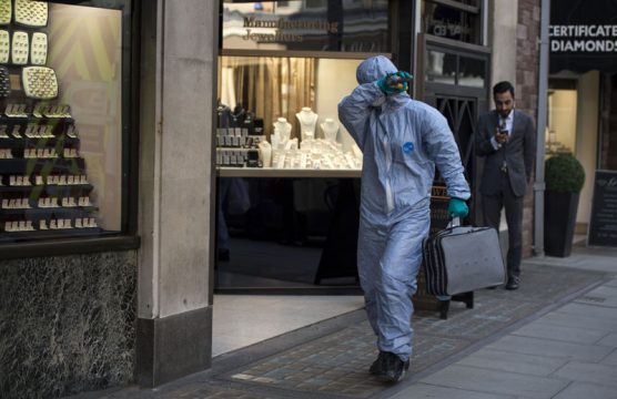 Forensiker im Viertel Hatton Garden (7.4.)
