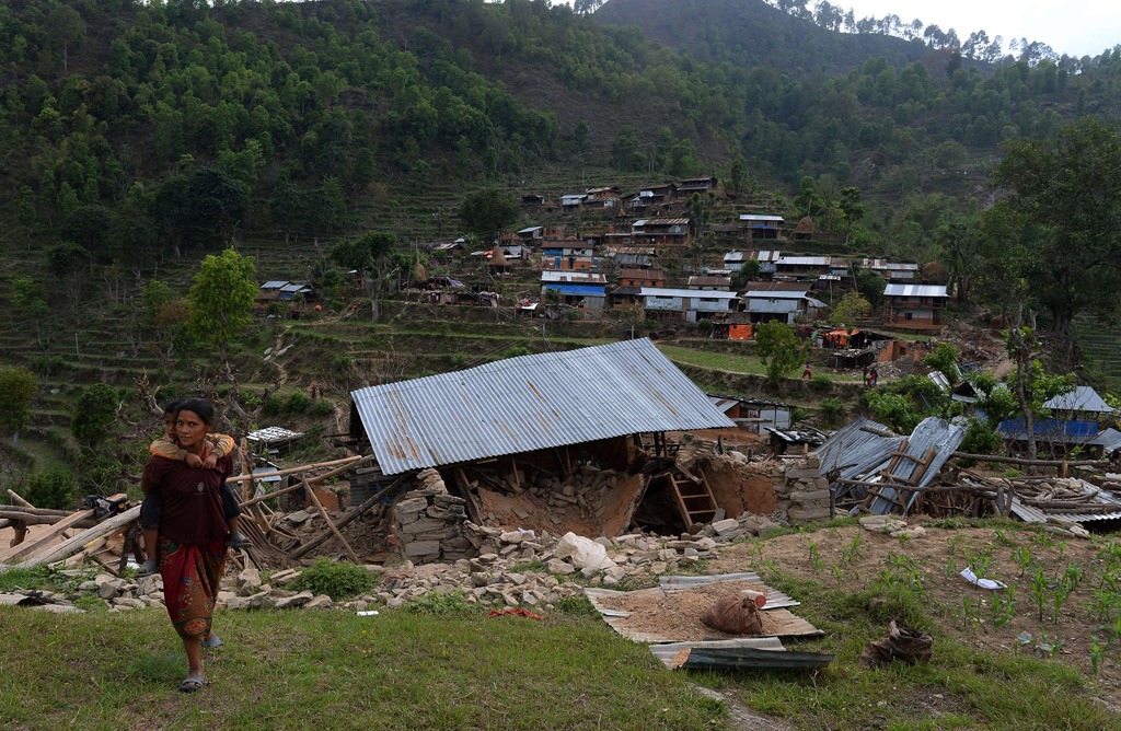 Zerstörte Häuser im Ort Arupokhari/Gorkha