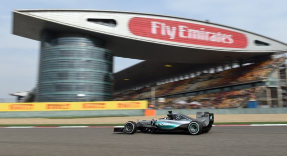 Lewis Hamilton beim Training in Shanghai