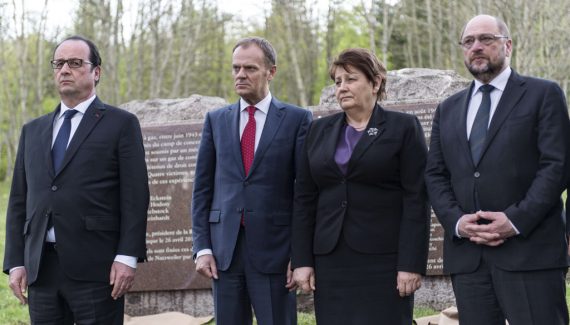 Der französische Präsident François Hollande, EU-Ratspräsident Donald Tusk, die lettische Regierungschefin Laimdota Straujuma und EU-Parlaments-Präsident Martin Schulz (v.l.n.r.)