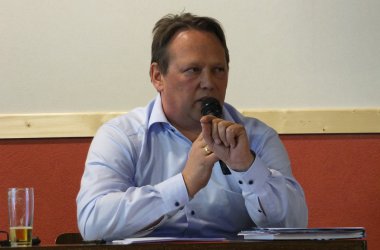 Problemzone Kaiserbaracke: Informationsabend der Bürgerinitiative in Born - Gerhard Mertes