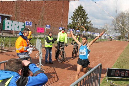Khalid Lablaq gewinnt Eupener Osterlauf 2015