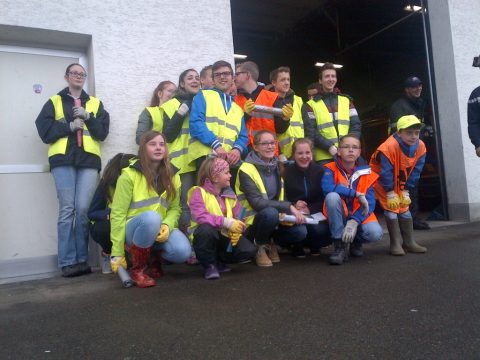 Letzter Tag der Aktion "Saubere Gemeinde und Wasserläufe 2015"