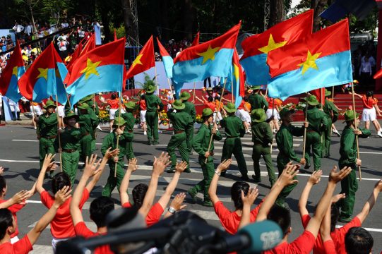 Parade zum 40. Jahrestags des Ende des Vietnamkriegs in Ho-Chi-Minh-Stadt