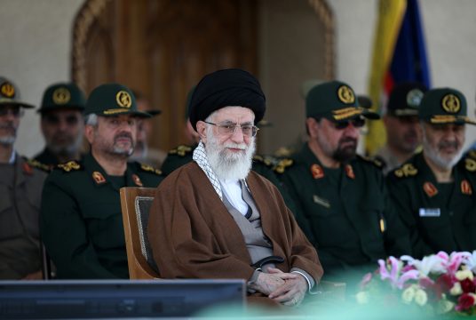 Ajatollah Ali Chamenei (M.) am 20.5. in Teheran