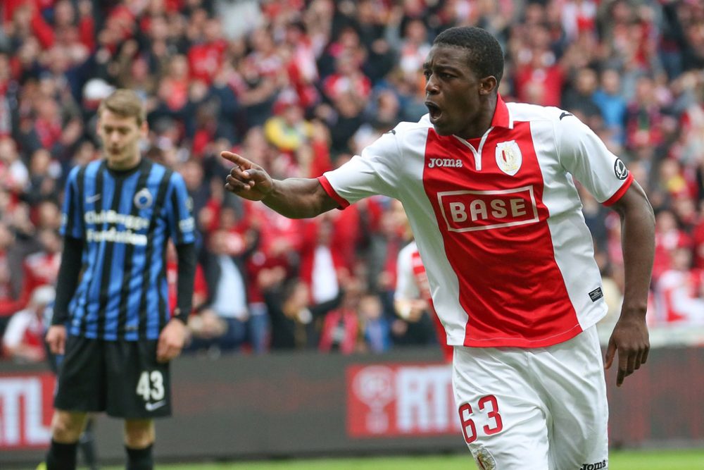 Geoffrey Mujangi Bia nach dem Siegtor für Standard Lüttich