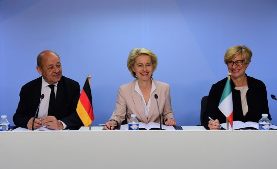 Frankreich (Jean-Yves Le Drian), Deutschland (Ursula von der Leyen) und Italien (Roberta Pinotti) starten Drohnen-Projekt