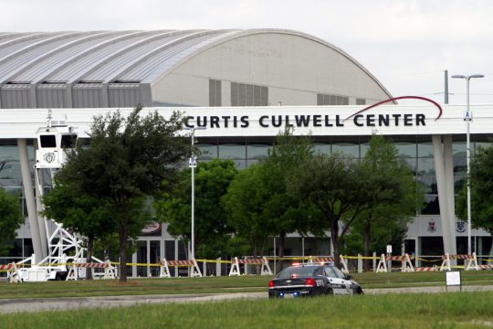 Polizei vor dem Curtis Culwell Center in Garland, Texas