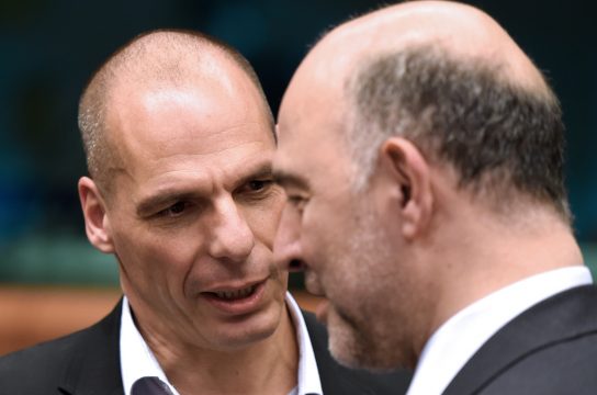 Gianis Varoufakis und Pierre Moscovici in Brüssel