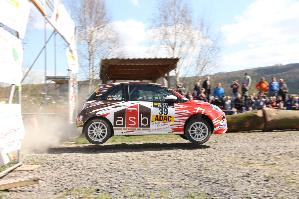 Yannick Neuville/Christina Kohl im Opel Adam bei der Hessen Rallye Vogelsberg