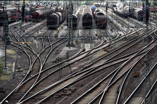 Frachtzüge stehen still (Frachtbahnhof in Hagen) - ab heute auch Personenverkehr von Streik in Deutschland betroffen