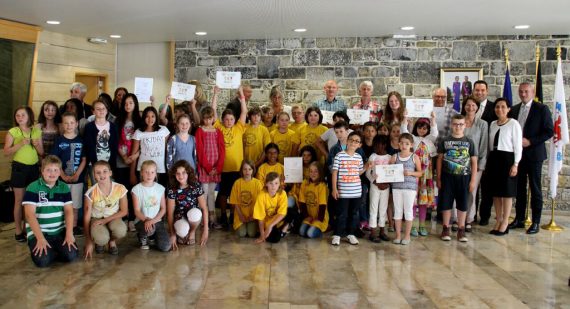 Insgesamt 6 Schulen aus der Euregio Maas-Rhein erhielten das Euregioprofillabel